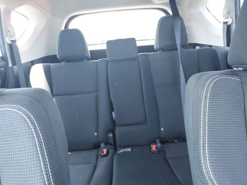 Used 2018 Toyota RAV4 XLE w/ Plus Extra Value Package AWD/4WD image 13