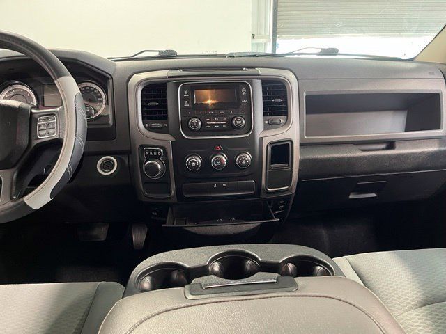 Used 2017 RAM 1500 Express RWD image 21
