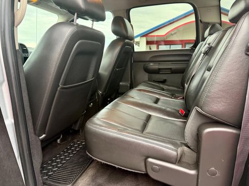 Used 2012 GMC Sierra 2500 SLE w/ SLE Preferred Package image 12