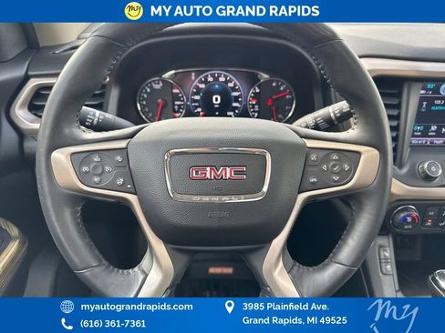Used 2017 GMC Acadia Denali image 13