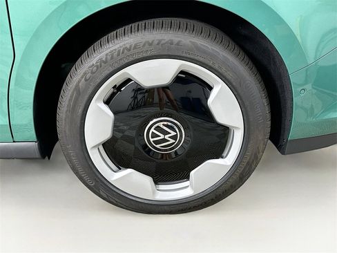 New 2025 Volkswagen ID. Buzz Pro S Plus image 24