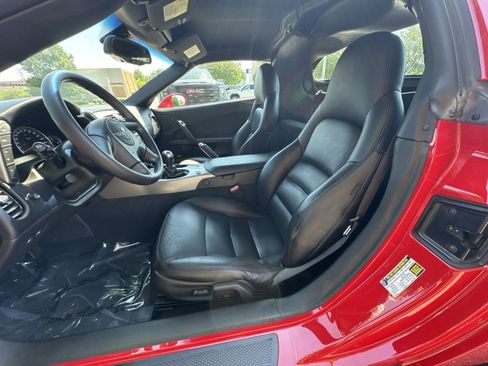 Used 2005 Chevrolet Corvette Coupe w/ Preferred Equipment Group RWD image 13