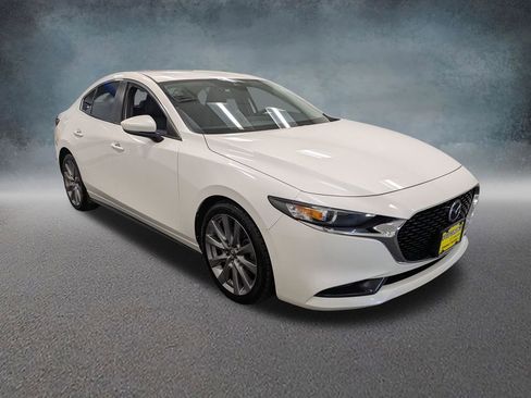 Used 2019 MAZDA MAZDA3 AWD Sedan w/ Select Package image 3