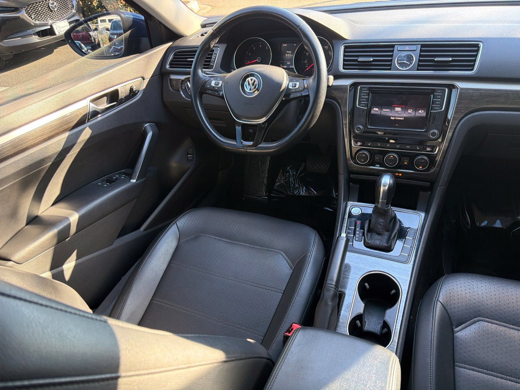 Used 2017 Volkswagen Passat 1.8T SE FWD image 19