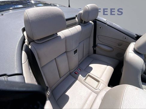 Used 2012 BMW 135i Convertible RWD image 20