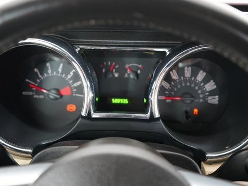 Used 2006 Ford Mustang Convertible RWD image 17