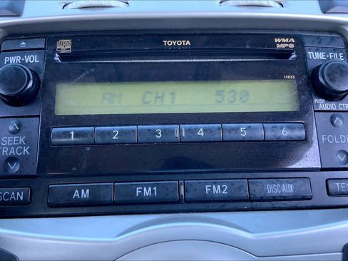 Used 2008 Toyota Yaris 2-Door Hatchback image 34