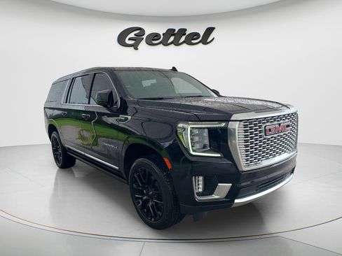Used 2023 GMC Yukon XL Denali w/ Denali Reserve Package AWD/4WD image 3