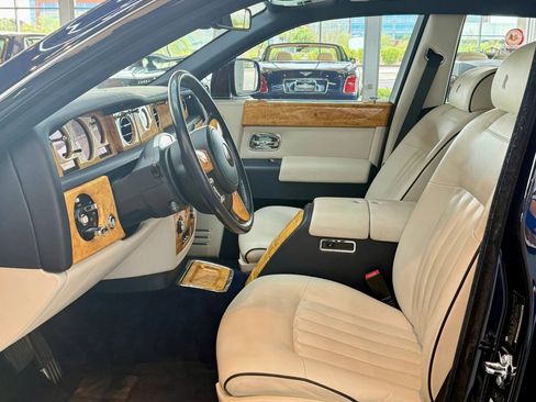 Used 2009 Rolls-Royce Phantom Sedan RWD image 15