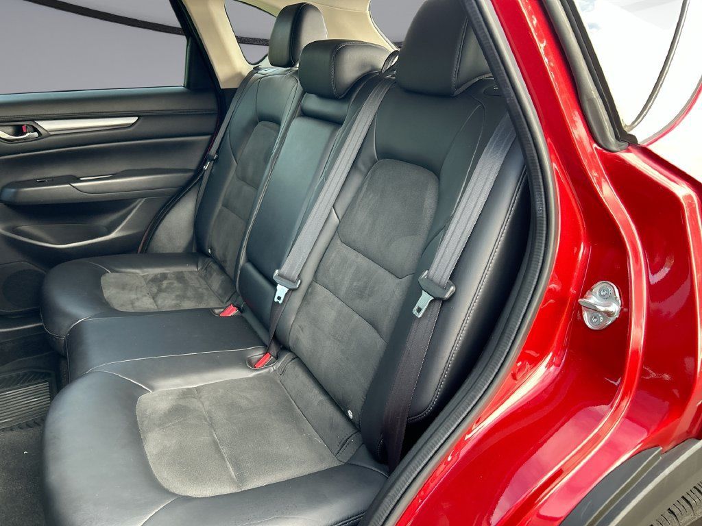 Used 2018 MAZDA CX-5 Touring w/ Preferred Equipment Package FWD image 29