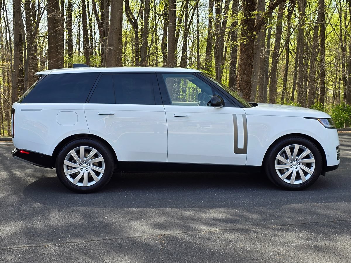Used 2023 Land Rover Range Rover SE AWD/4WD image 6