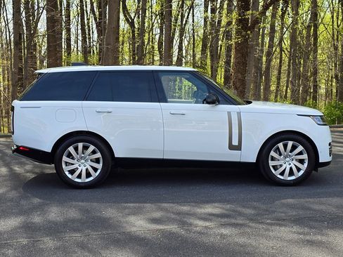 Used 2023 Land Rover Range Rover SE AWD/4WD image 6