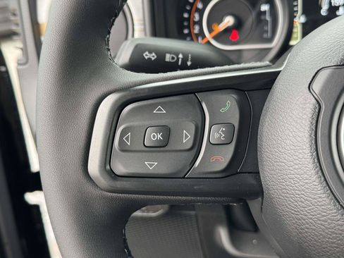 New 2026 Jeep Gladiator Sport AWD/4WD image 11