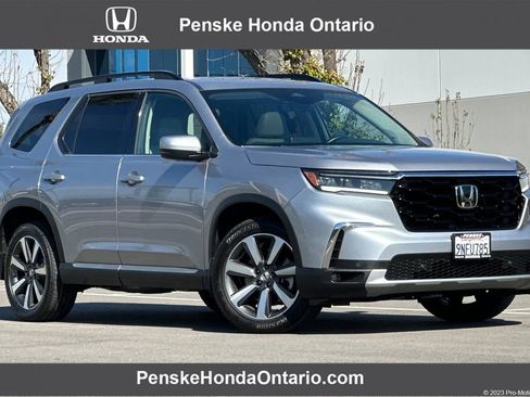 Certified 2024 Honda Pilot Touring image 1