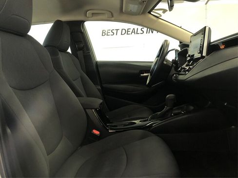 Used 2020 Toyota Corolla LE FWD image 9