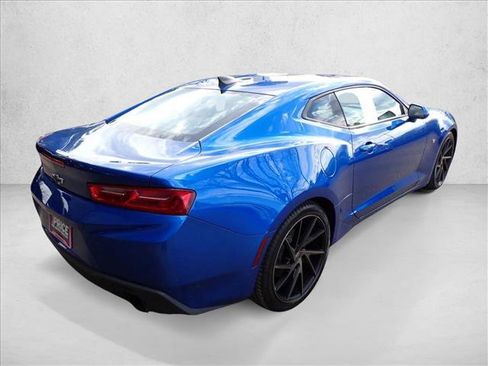 Used 2018 Chevrolet Camaro LT image 4