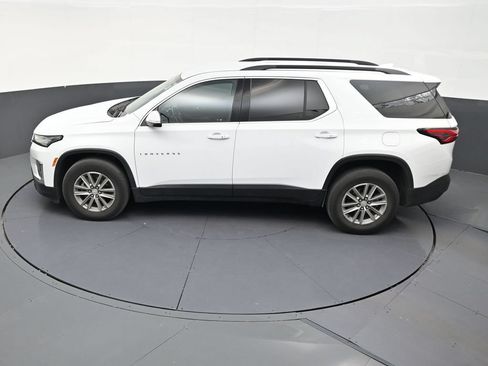 Used 2023 Chevrolet Traverse LT FWD image 13