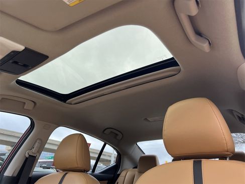 Used 2025 Nissan Sentra SV w/ SV Premium Package image 23