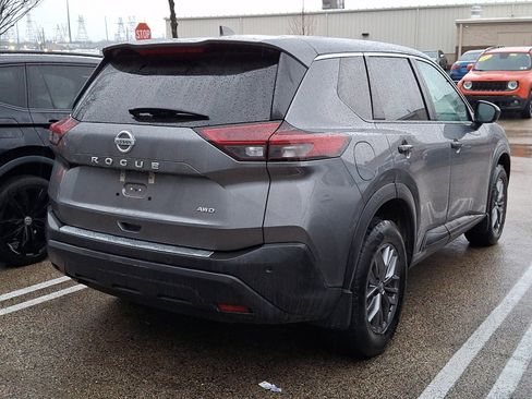 Certified 2021 Nissan Rogue S image 4