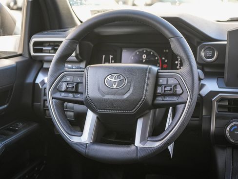 New 2026 Toyota 4Runner SR5 image 18