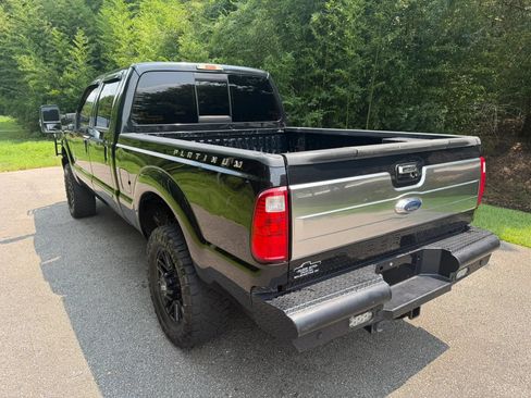 Used 2013 Ford F250 Platinum w/ FX4 Off Road Pkg AWD/4WD image 8