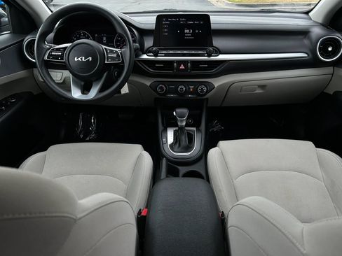 Used 2023 Kia Forte LXS w/ LXS Technology Package FWD image 23