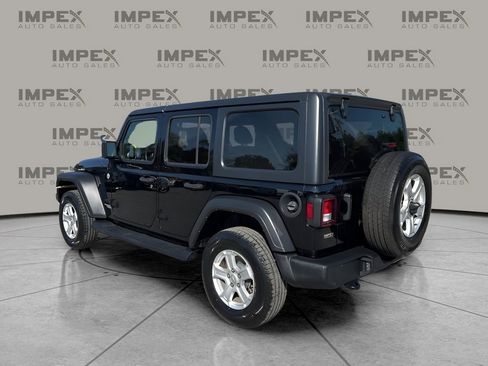 Used 2021 Jeep Wrangler Unlimited Sport image 3