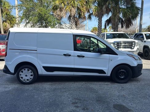 Used 2019 Ford Transit Connect XLT image 8