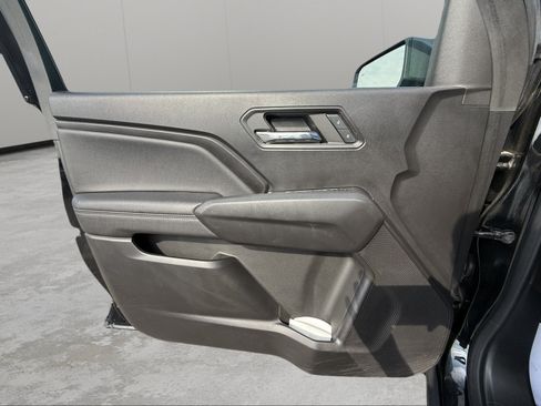 Used 2023 Chevrolet Colorado LT w/ LT Convenience Package II AWD/4WD image 25