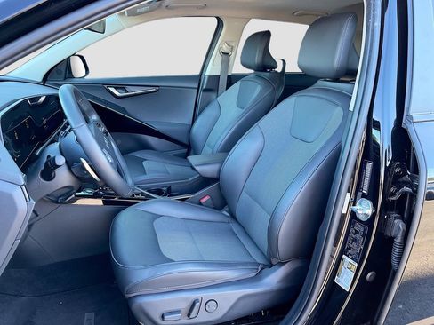 Certified 2023 Kia Niro EX Touring image 20