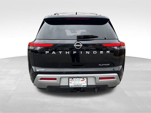Used 2022 Nissan Pathfinder Platinum w/ Cargo Package image 4
