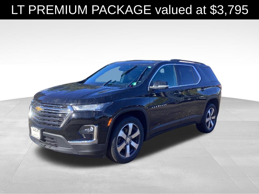 Used 2023 Chevrolet Traverse LT w/ LT Premium Package AWD/4WD image 3