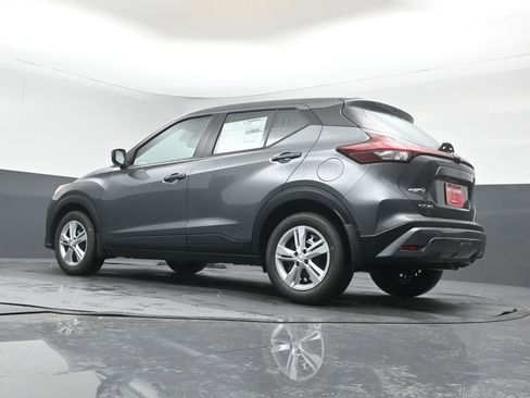 Used 2024 Nissan Kicks S image 23
