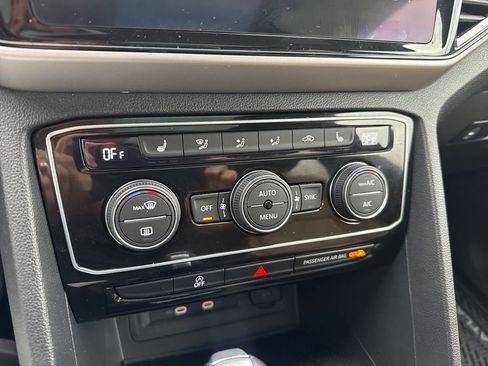 Used 2022 Volkswagen Atlas Cross Sport SEL R-Line image 20