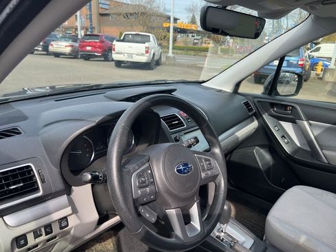 Used 2018 Subaru Forester 2.5i Premium image 7
