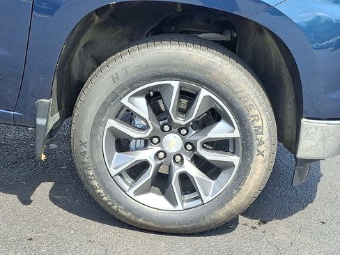 Used 2023 Chevrolet Silverado 1500 LT AWD/4WD image 8