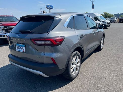 Used 2024 Ford Escape Active AWD/4WD image 4
