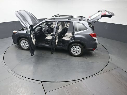 Used 2023 Subaru Forester AWD/4WD image 40