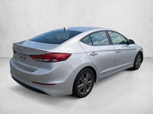 Used 2018 Hyundai Elantra SEL w/ Cargo Package FWD image 5
