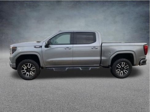 Used 2023 GMC Sierra 1500 AT4 w/ Technology Package AWD/4WD image 2