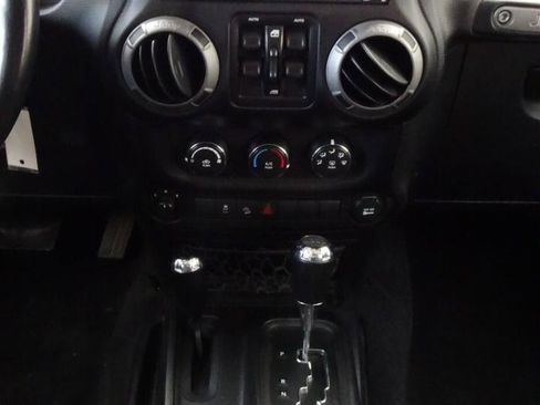 Used 2016 Jeep Wrangler Unlimited Sport w/ Quick Order Package 24S AWD/4WD image 15