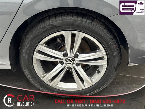 Used 2024 Volkswagen Jetta SE FWD image 50