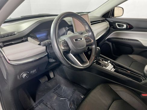 Used 2022 Jeep Compass Limited AWD/4WD image 9