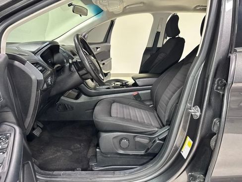 Used 2018 Ford Edge SE FWD image 11