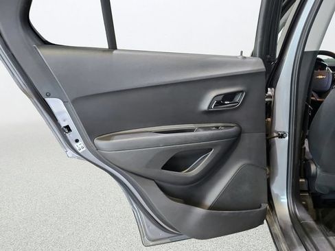 Used 2020 Chevrolet Trax LS w/ Tint and Cruise Package FWD image 19