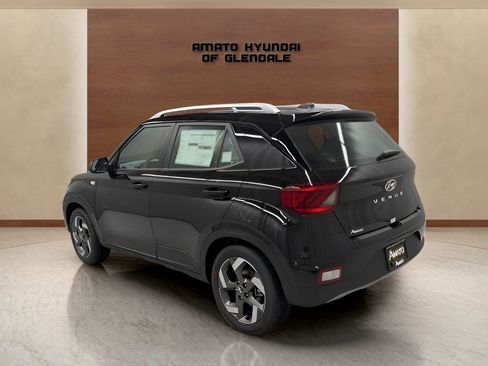 New 2026 Hyundai Venue SEL FWD image 3