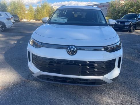 New 2026 Volkswagen Tiguan SE AWD/4WD image 2