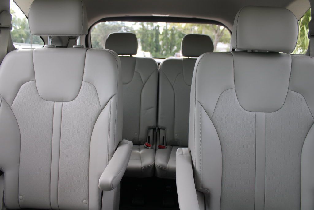 Certified 2023 Kia Sorento EX w/ Panoramic Sunroof Package FWD image 57