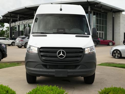 New 2025 Mercedes-Benz Sprinter 2500 image 2