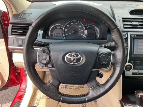 Used 2012 Toyota Camry XLE w/ Convenience Pkg FWD image 17